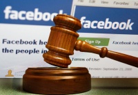 Пользователи Facebook подали на соцсеть в суд
