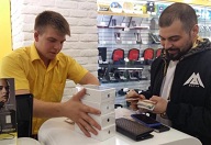 Как в России раскупались iPhone 7 и 7 Plus