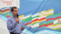Медведев готовит блогеров к ведению информационной войны