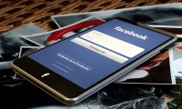 Facebook разрабатывает собственный коммуникатор Facebook разрабатывает собственный коммуникатор