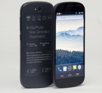 Среди "провальных" проектов 2014 года оказался российский смартфон YotaPhone2 