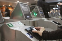 Проезд в транспорте можно будет оплатить с мобильного телефона Проезд в транспорте можно будет оплатить с мобильного телефона
