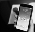 Титановый корпус смартфона Uhans U300 покрыт кожей
