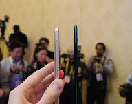 Толщина телевизора Xiaomi Mi TV 4 всего 4,9 миллиметра