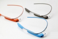 Google пока не знает, что их очки Google Glass уже продаются Google пока не знает, что их очки Google Glass уже продаются
