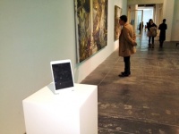 Патриот Apple выставил в музее планшет iPad Патриот Apple выставил в музее планшет iPad